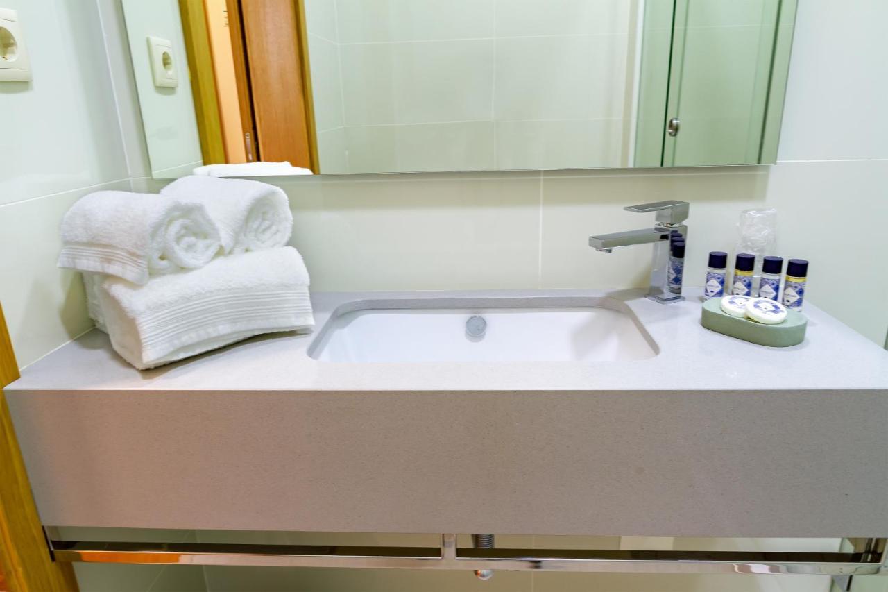 Boutique Mouras Bed & Breakfast Mondim de Basto Exterior photo